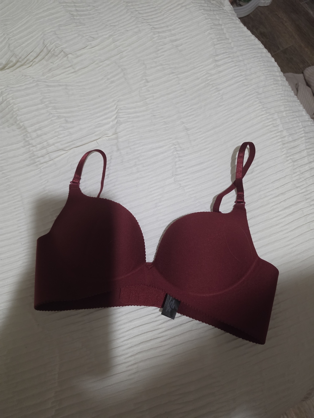 Everyday Smooth Molded Cup Bra - Burgundy